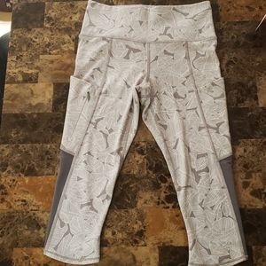 Athleta crop pant